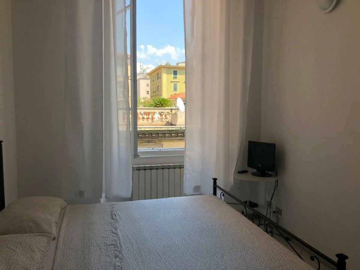 Cinque Terre Suite La Spezia Apartment